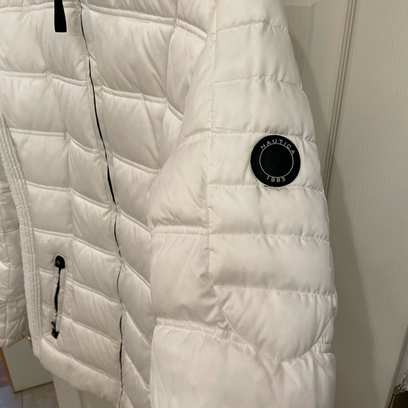 Nautica Light Puff Jack Girls Size M - Picture 2 of 4